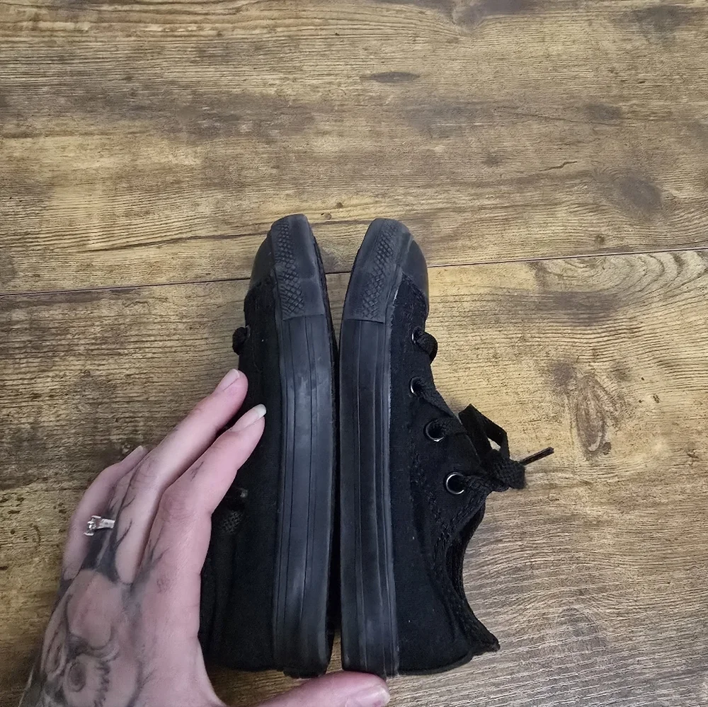Converse Classic Black Kids Sneakers Toddlers Size 10
